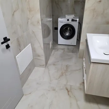 Twoviews Apartements 1 * טיראנה