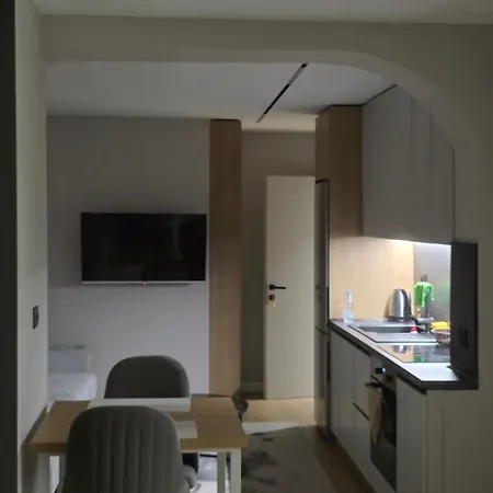 Twoviews Apartements 1 Тирана