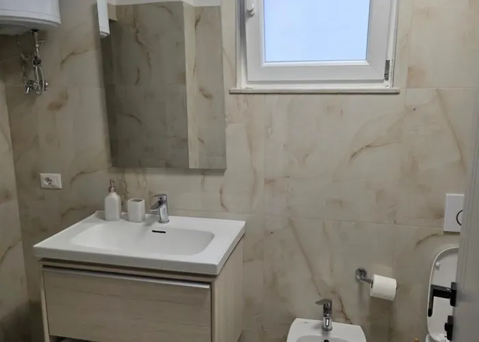 Twoviews Apartements 1 * טיראנה