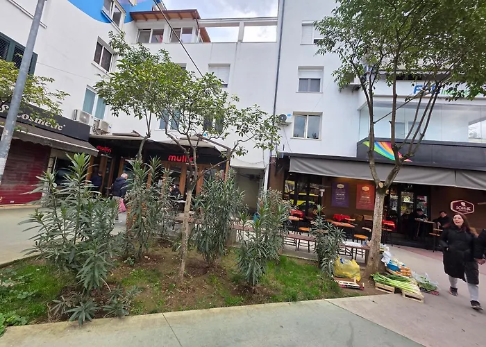 Twoviews Apartements 1 地拉那