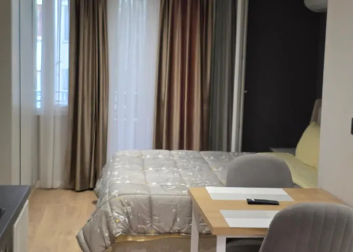 Twoviews Apartements 1 公寓 地拉那